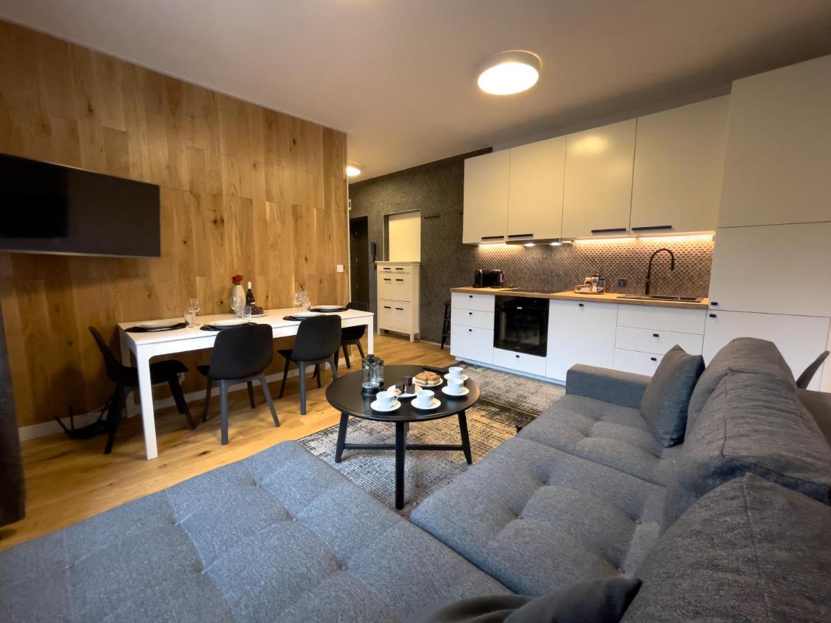 Urban Apartments Premium No 3, Free Private Parking, Self Check-In คอร์ซุฟ ภายนอก รูปภาพ