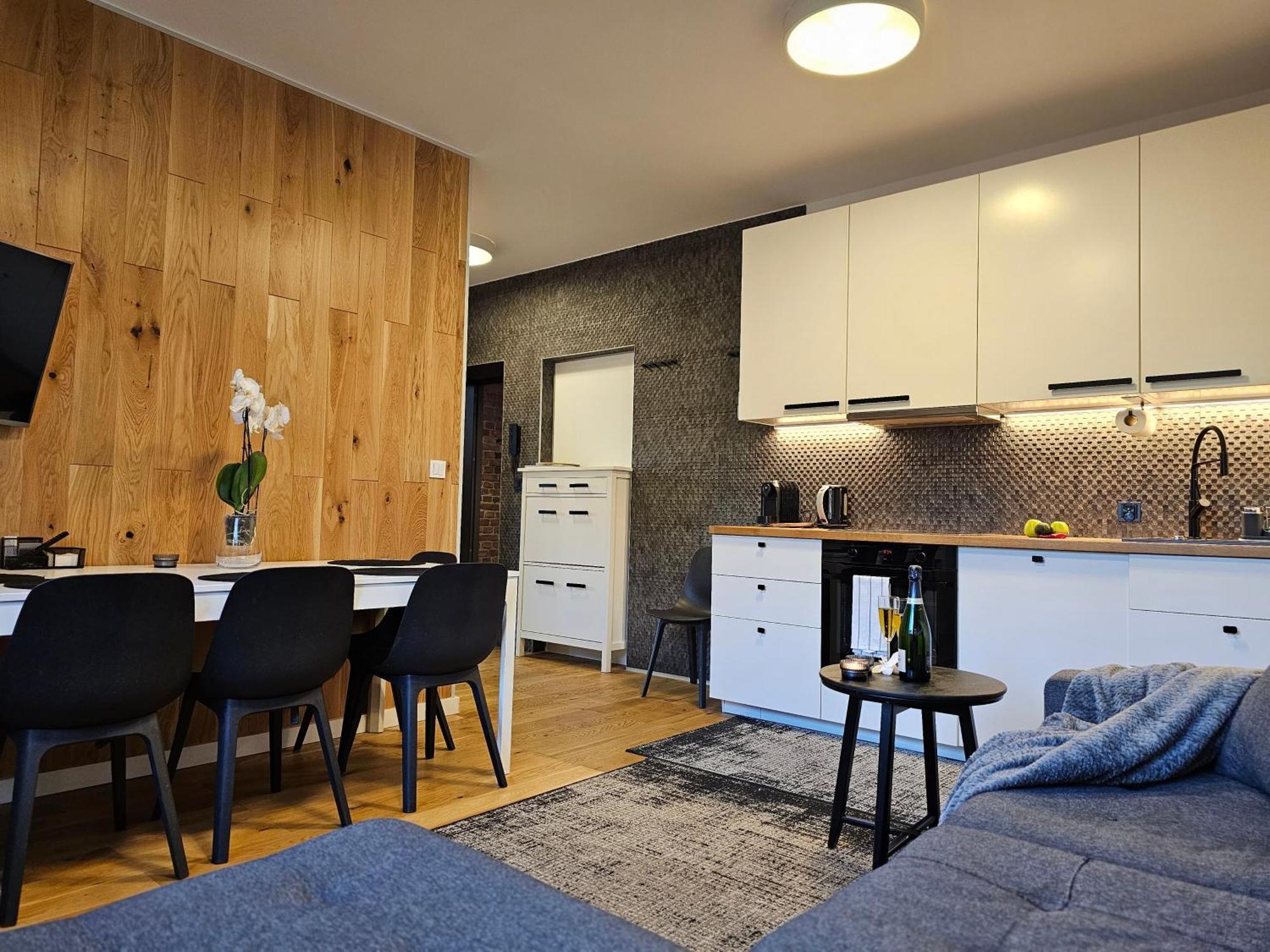Urban Apartments Premium No 3, Free Private Parking, Self Check-In คอร์ซุฟ ภายนอก รูปภาพ