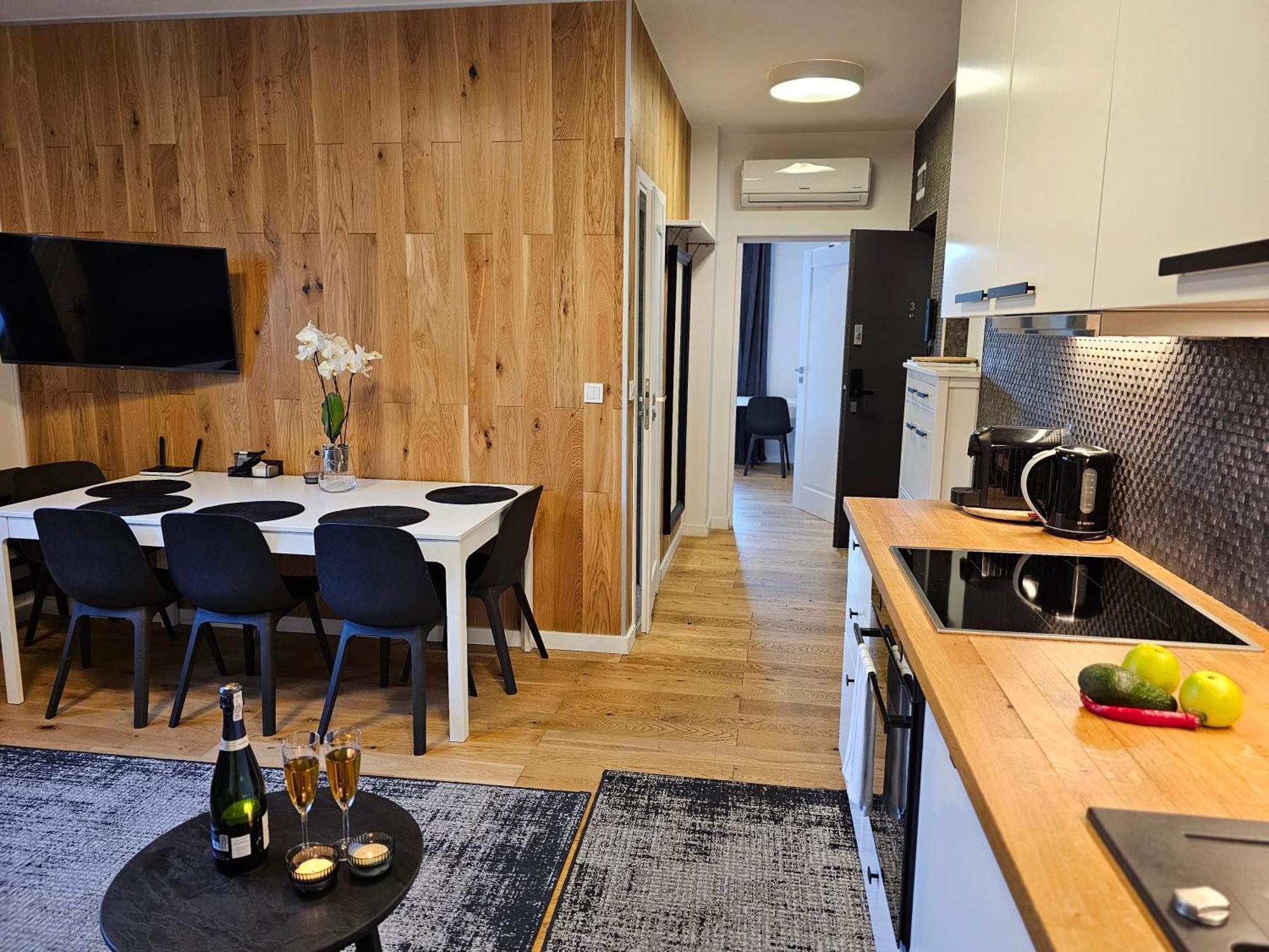 Urban Apartments Premium No 3, Free Private Parking, Self Check-In คอร์ซุฟ ภายนอก รูปภาพ