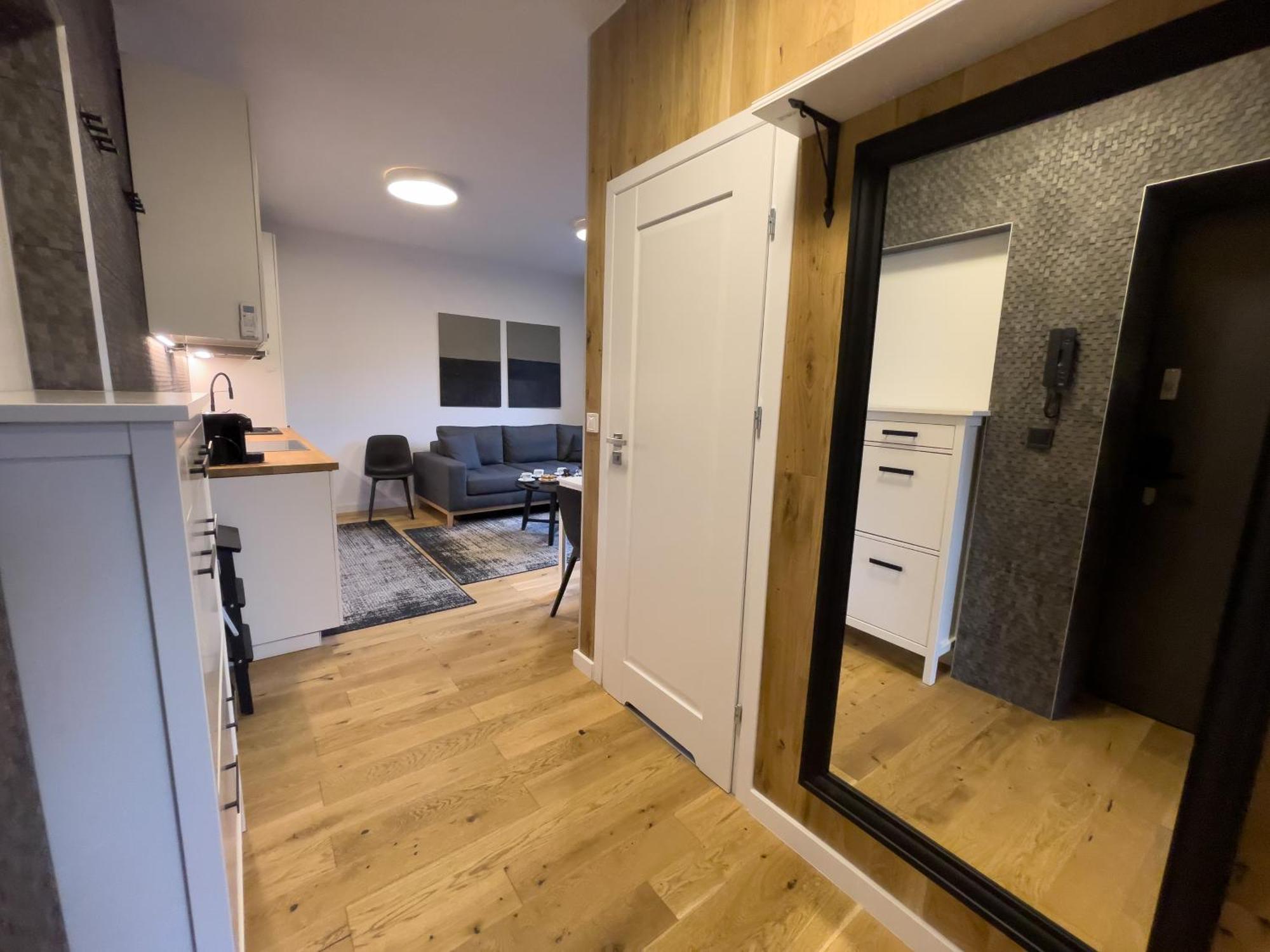 Urban Apartments Premium No 3, Free Private Parking, Self Check-In คอร์ซุฟ ภายนอก รูปภาพ